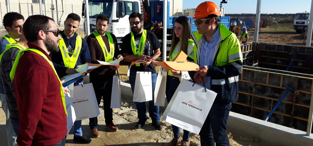 Alumnos del Máster en Ingeniería Industrial visitan las obras de la nueva subestación eléctrica del Puerto Bahía de Algeciras.