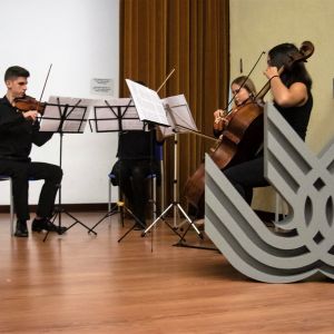 Todo el acto fue amenizado por la actuación del cuarteto de cuerda del conservatorio profesional de música ‘Paco de Lucía’ de Algeciras,